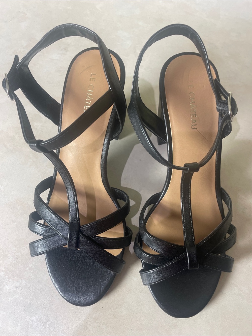 Le Chateau Black Strappy Women's Sandals Size 7